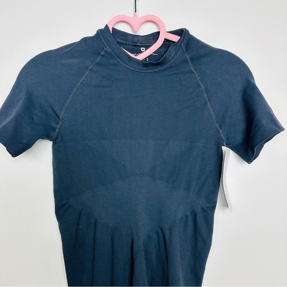 Spiritual Gangster NWT Black Ribbed Mock Neck Raglan Short Sleeve Fit Top - Picture 4 of 5